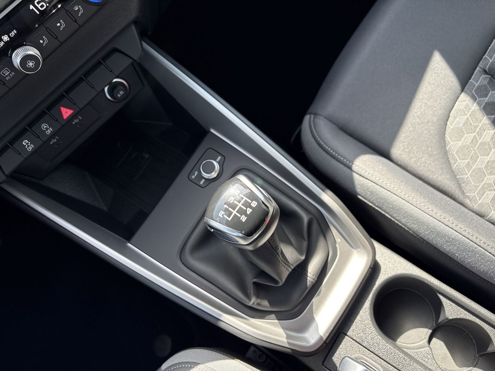 A1 Sportback 30 TFSI ADVANCED VCP+NAVI+SMARTPHONE INTERFACE