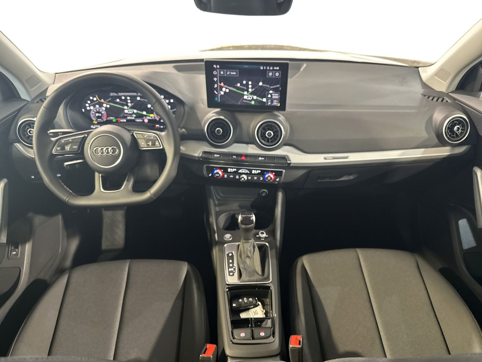 Q2 35 TFSI S LINE LED+KAMERA+VCP+AHK+NAVI