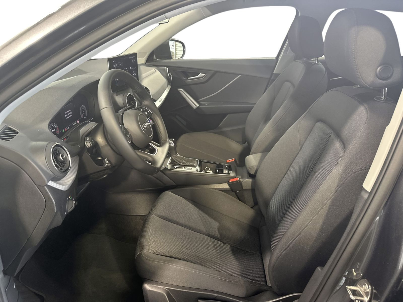 Q2 35 TFSI S LINE LED+KAMERA+VCP+AHK+NAVI