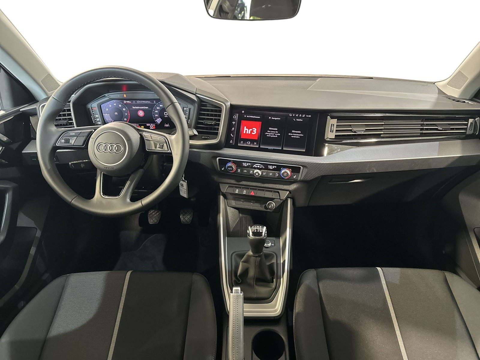 A1 Sportback 30 TFSI ADVANCED SMARTPHONE INTERFACE+DCP+PDC+DAB