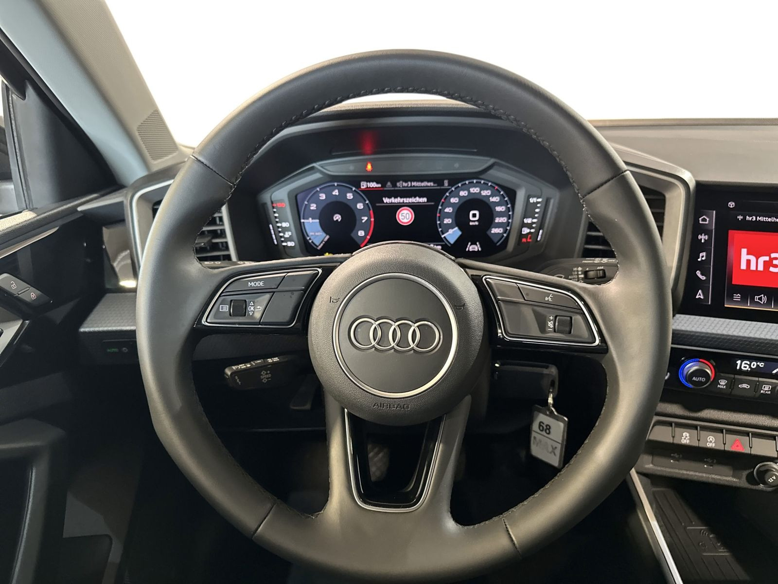 A1 Sportback 30 TFSI ADVANCED SMARTPHONE INTERFACE+DCP+PDC+DAB