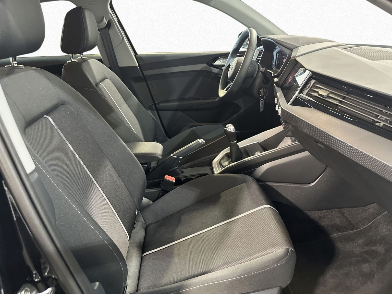 A1 Sportback 30 TFSI ADVANCED SMARTPHONE INTERFACE+DCP+PDC+DAB