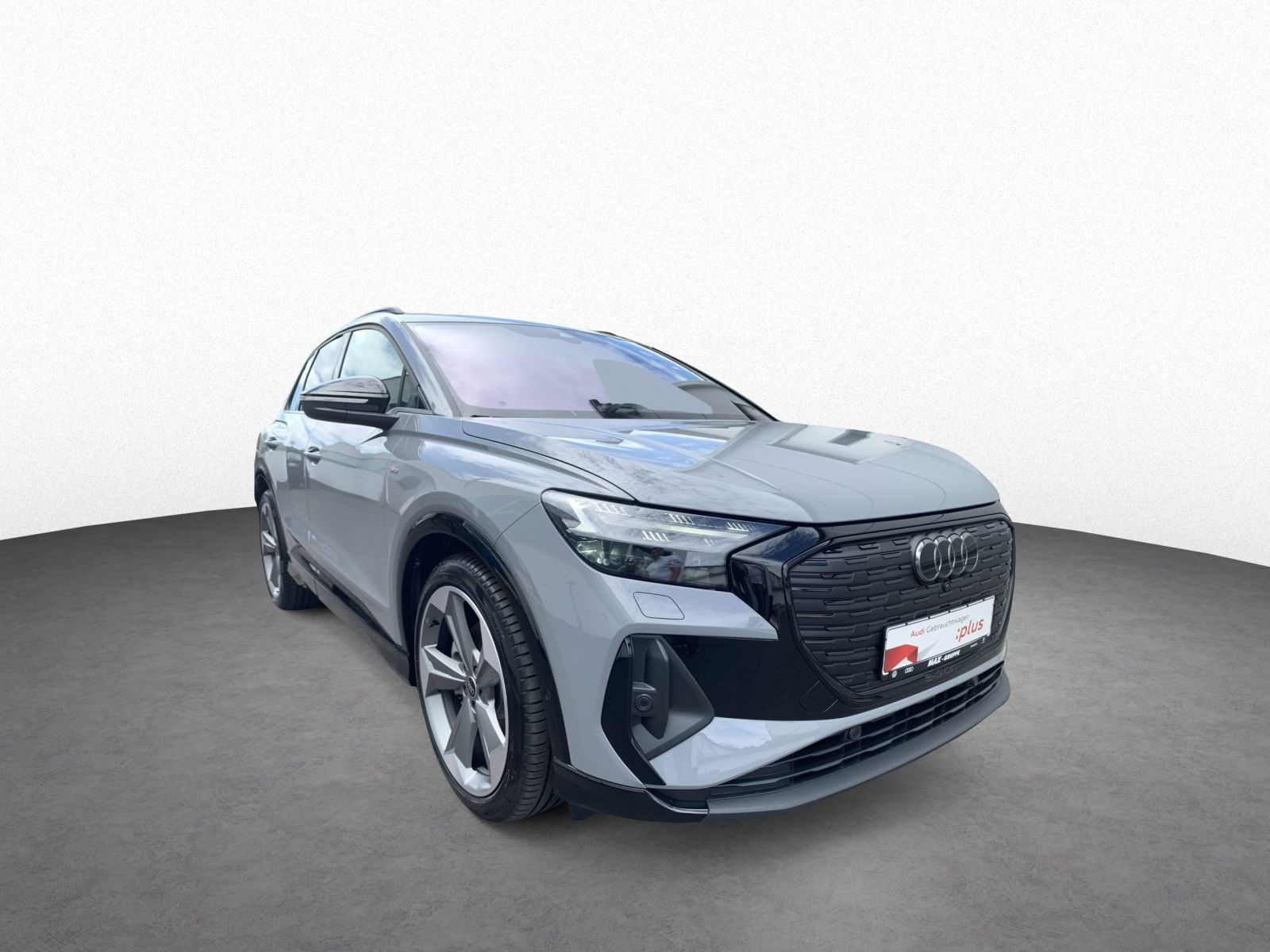 Q4 e-tron 45 QUATTRO S LINE MATRIX+PANO+AHK+360°
