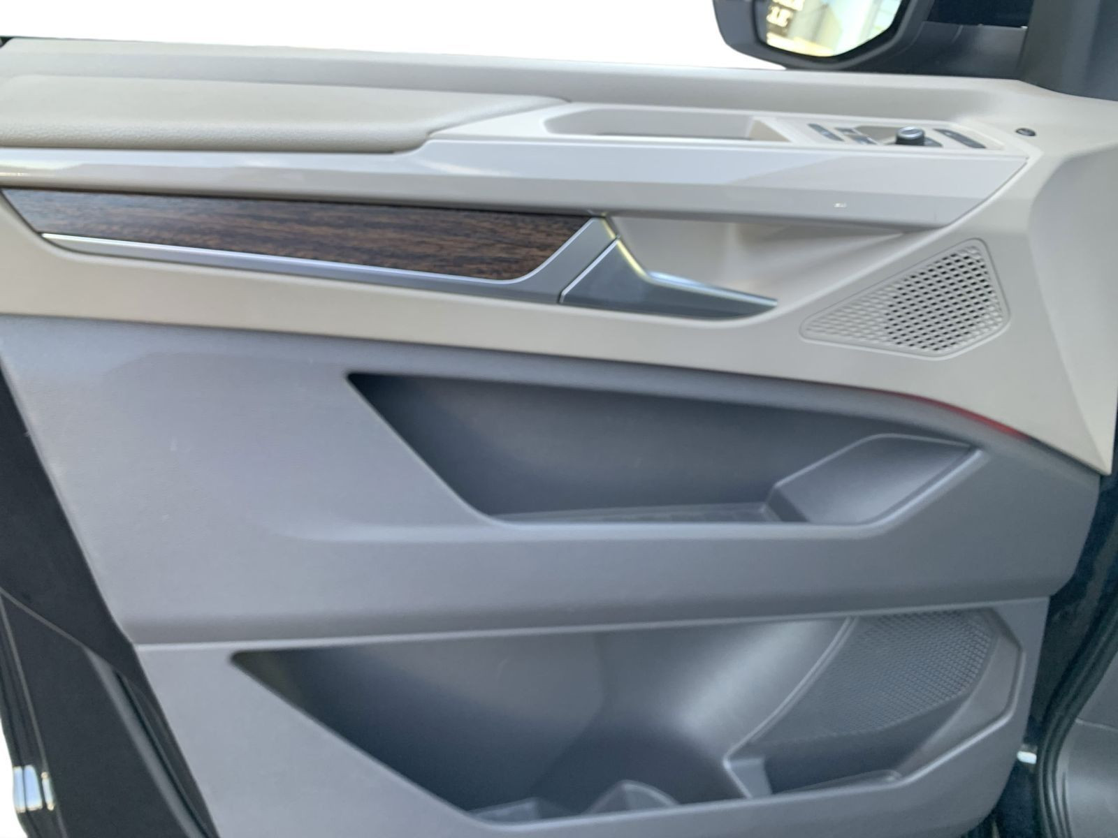 Multivan Style LÜ 2.0 TSI 150 kW DSG*Leder*Matrix*Kamera*Standh