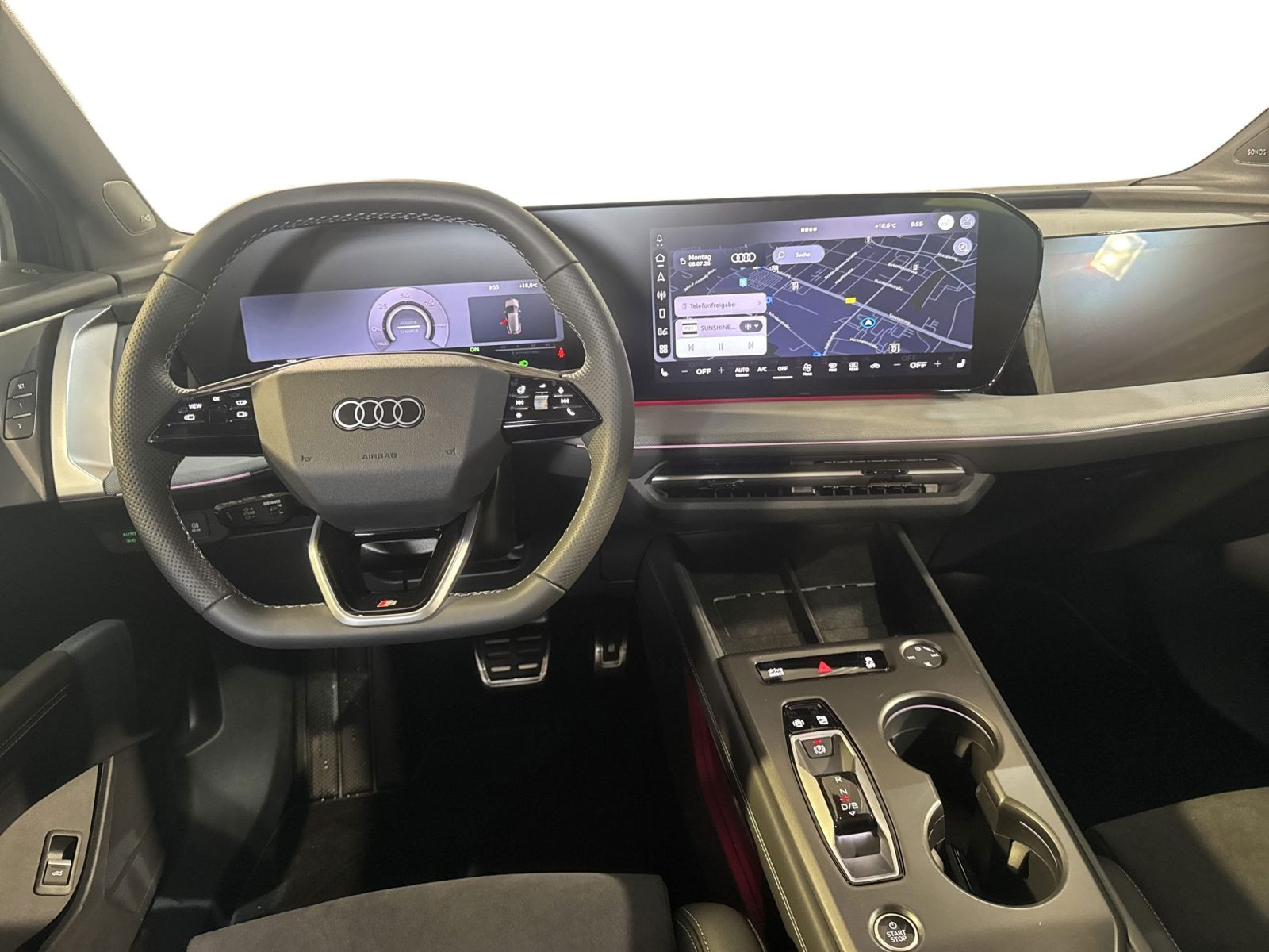 Q4 SUV *NEUES MODELL* e-tron quattro 220 kW