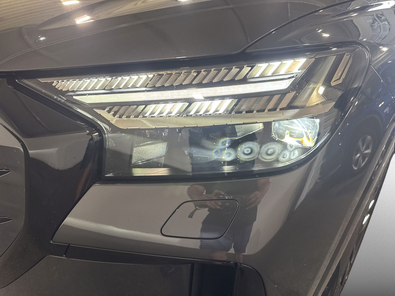 Q4 SUV *NEUES MODELL* e-tron quattro 220 kW