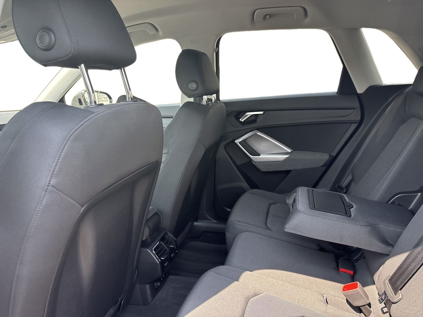 Q3 35 TDI ADVANCED LED+KAMERA+AHK+VCP+STHZ+PDC+