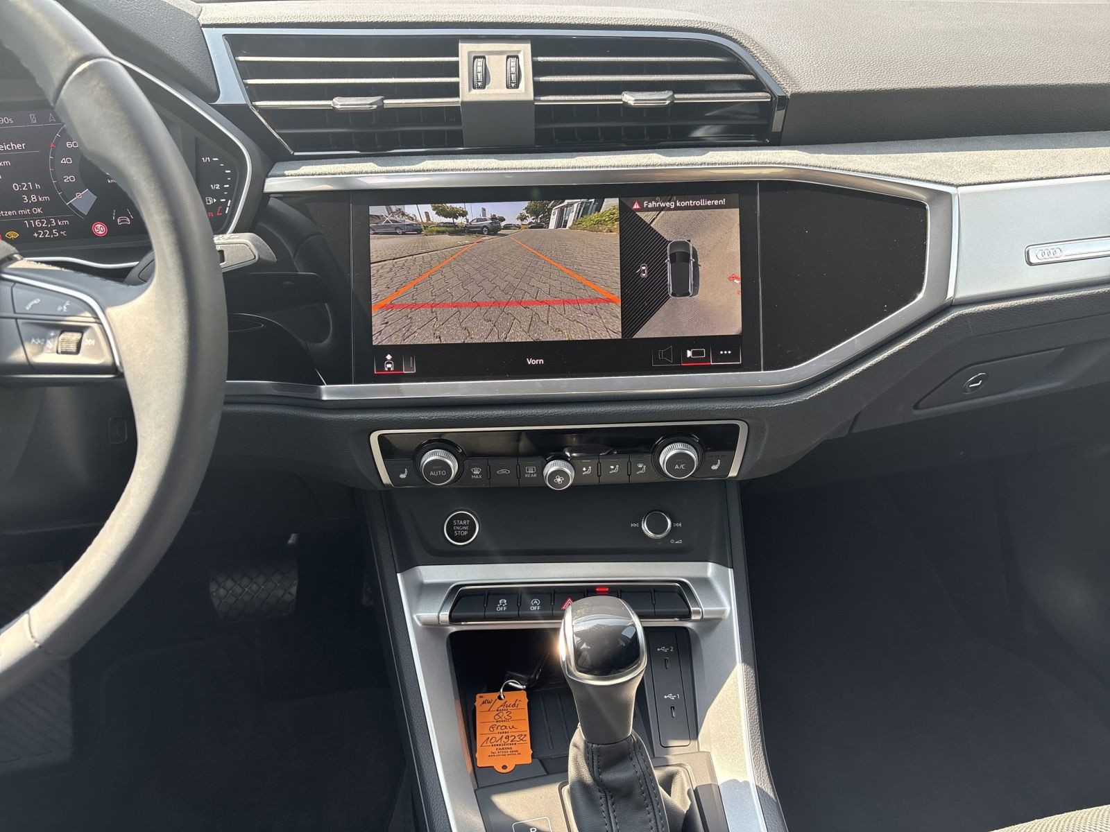 Q3 35 TDI ADVANCED LED+KAMERA+AHK+VCP+STHZ+PDC+