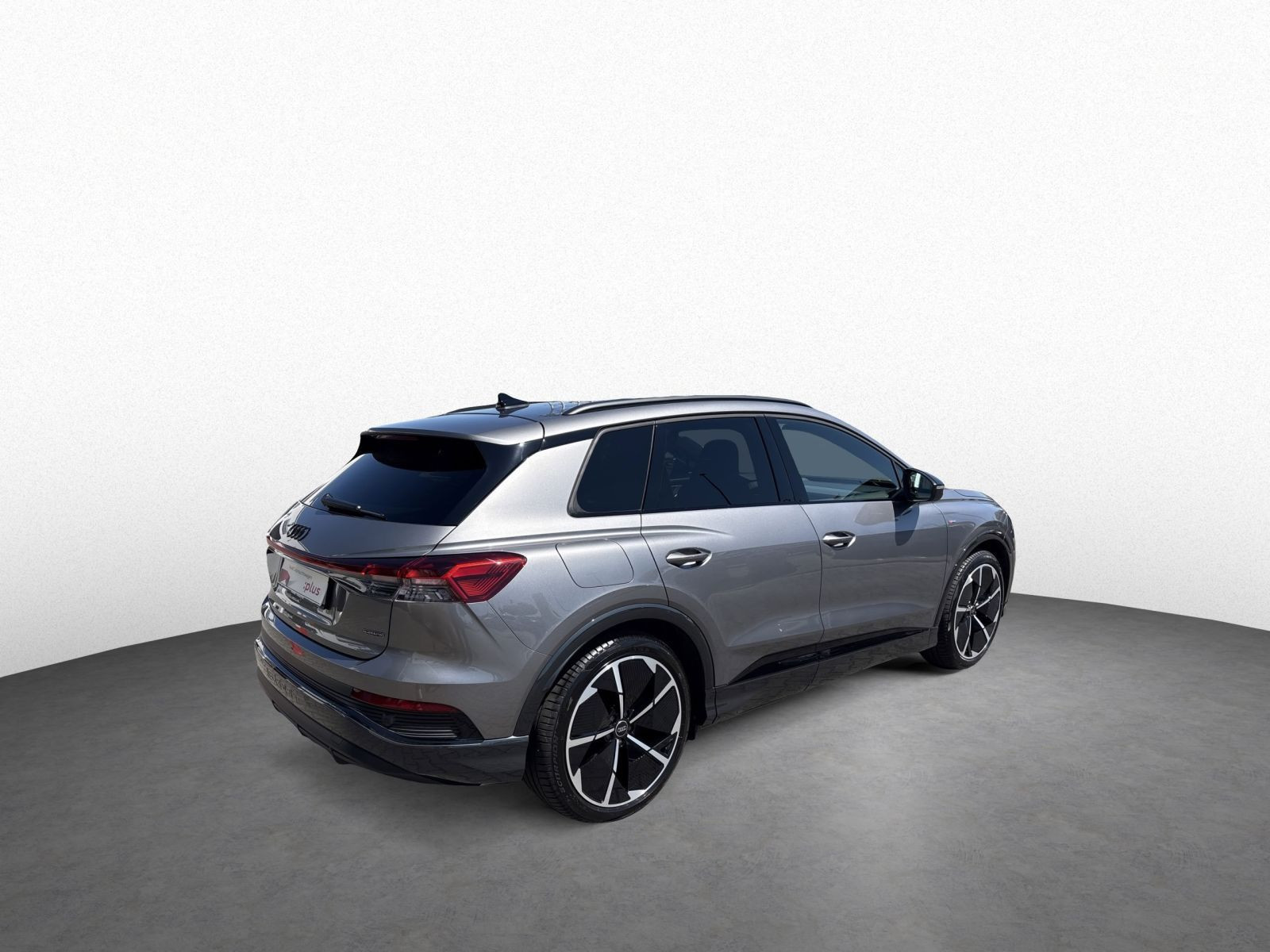 Q4 e-tron 55 e-tron QUATTRO S LINE MATRIX+KAM+AHK+AUGM HUD