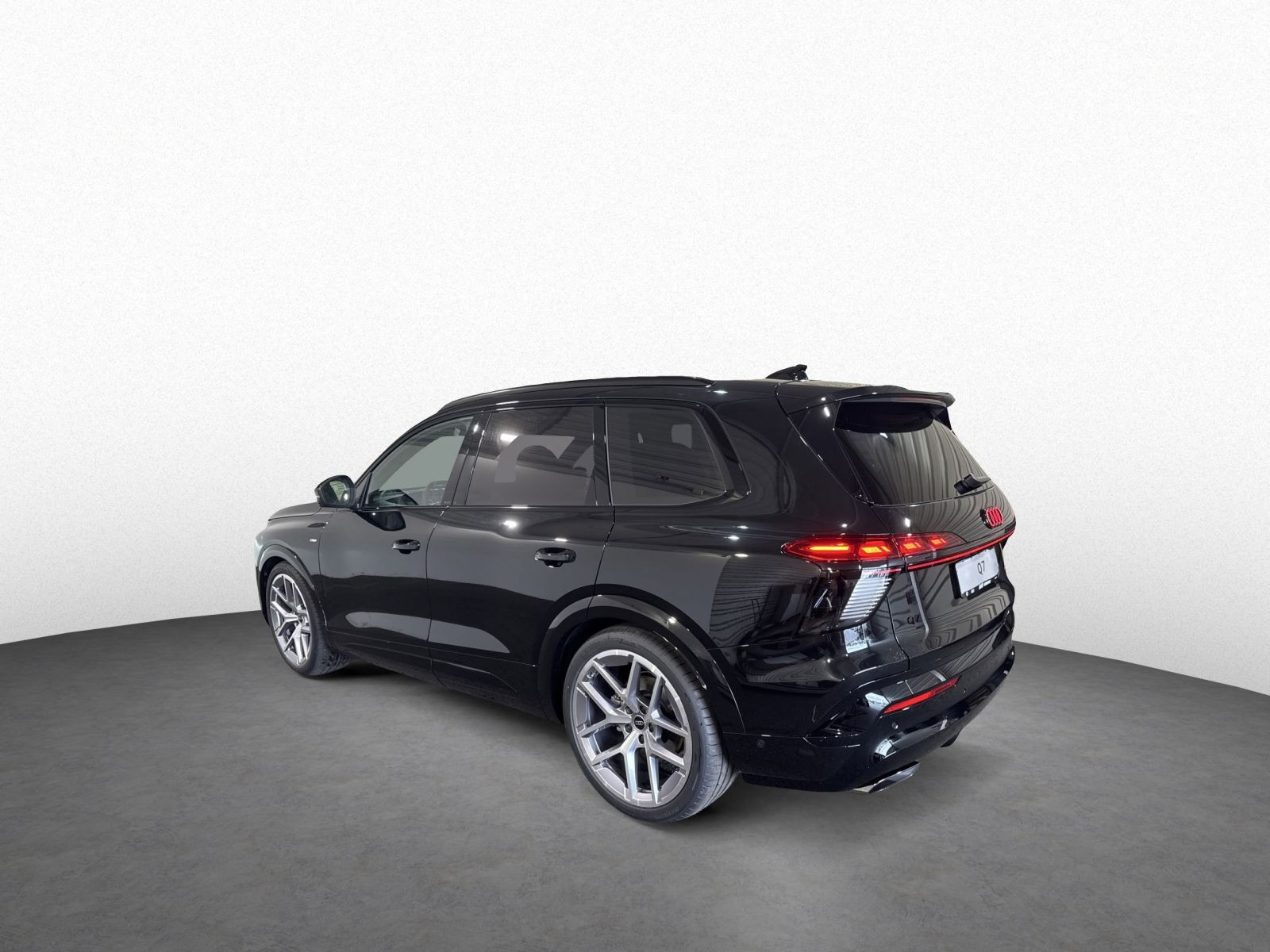 Q7 SUV TDI S-LINE+7SITZER+AHK+TECH-PRO+STHZG+B&O