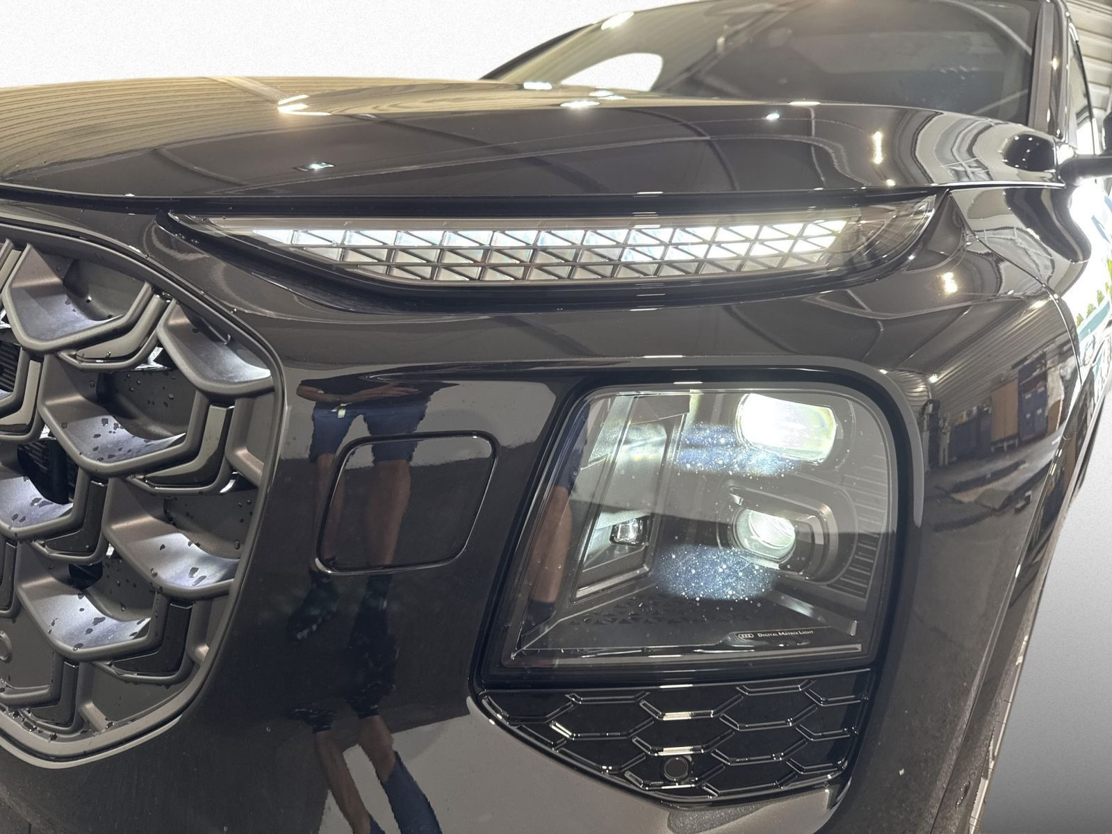 Q7 SUV TDI S-LINE+7SITZER+AHK+TECH-PRO+STHZG+B&O