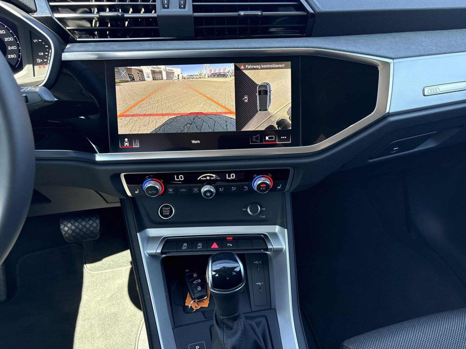Q3 35 TDI LED+360°+AHK+STHZ+VCP+PDC+SMARTPHONE INTERFACE