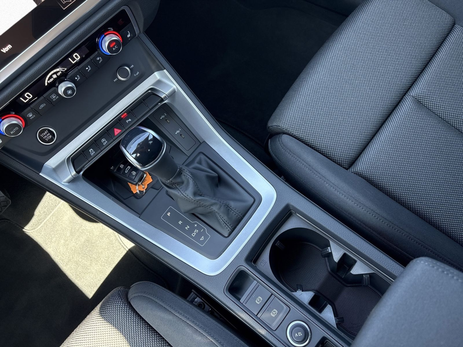 Q3 35 TDI LED+360°+AHK+STHZ+VCP+PDC+SMARTPHONE INTERFACE