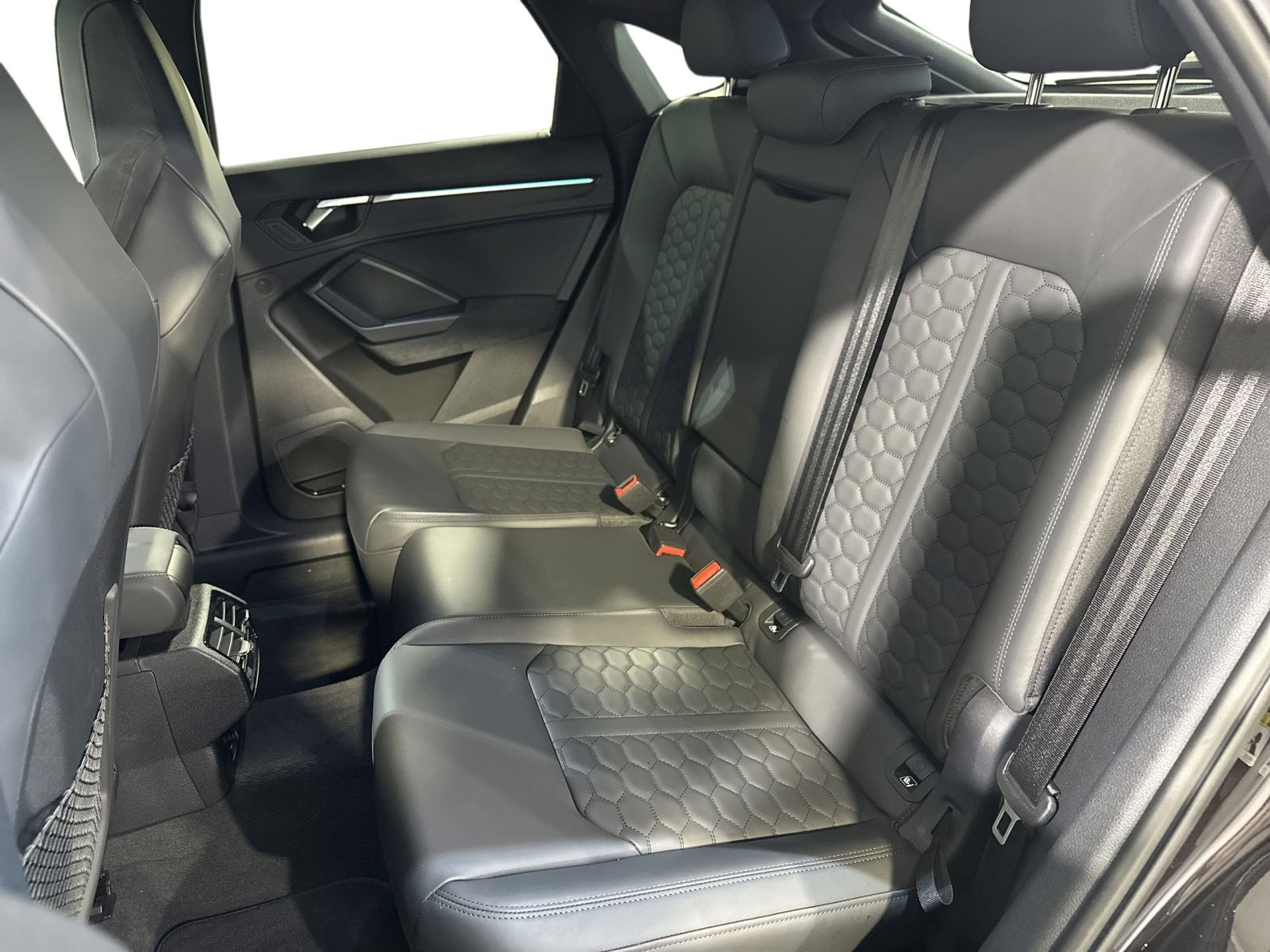 RSQ3 2.5 TFSI QUATT 280K/MH MATRIX+AHK+PANO+VCP