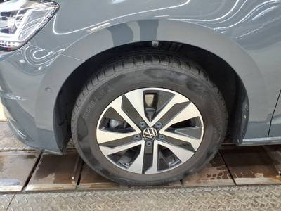 Touran 2.0 TDI COMFORTLINE ENERGY DSG IQ LIGHT+KAM+AHK