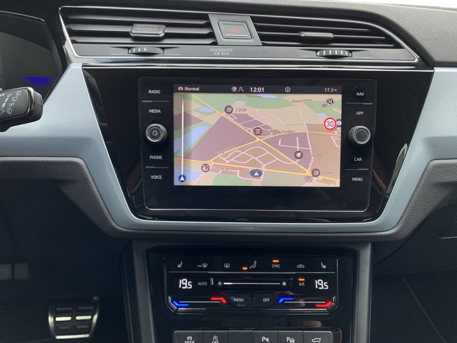 Touran 2.0 TDI COMFORTLINE ENERGY DSG IQ LIGHT+KAMERA+AHK+