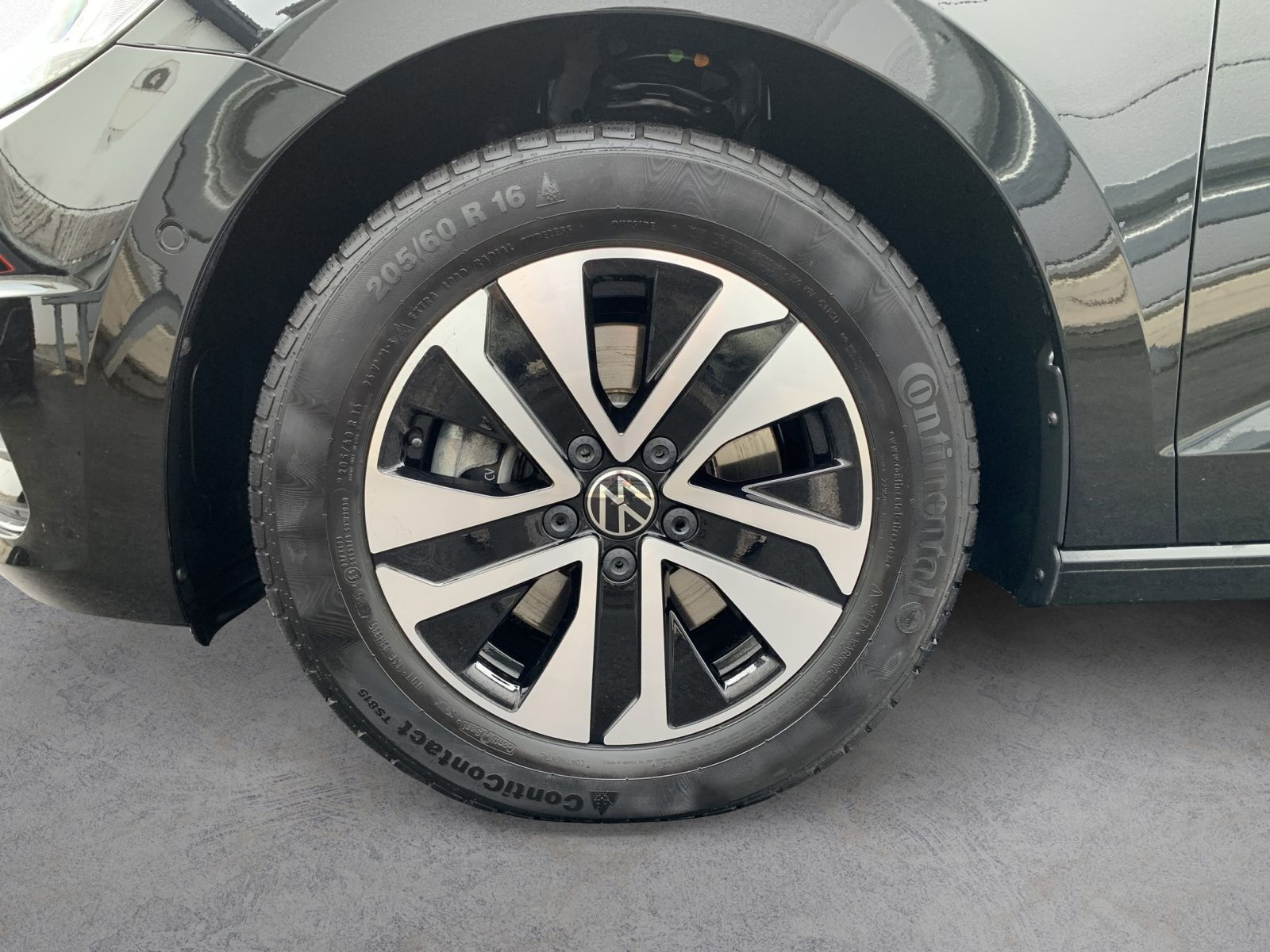 Touran 2.0 TDI COMFORTLINE ENERGY DSG IQ LIGHT+KAMERA+AHK+