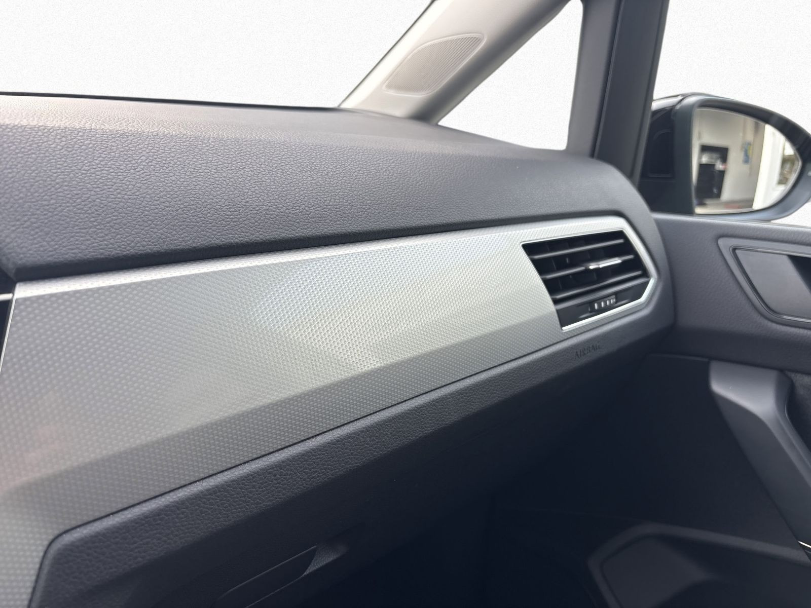 Touran 1.5 TSI MOVE IQ LIGHT+KAMERA+ACC+DCP+PDC