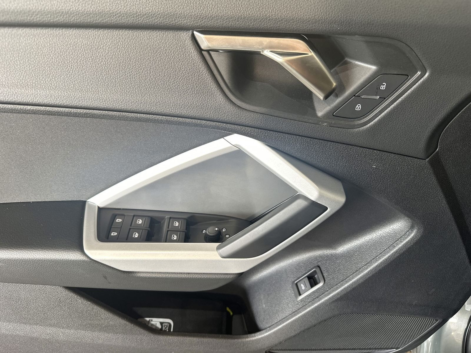 Q3 35 TFSI ADVANCED LED+KAMERA+ACC+AHK+DCP+APP