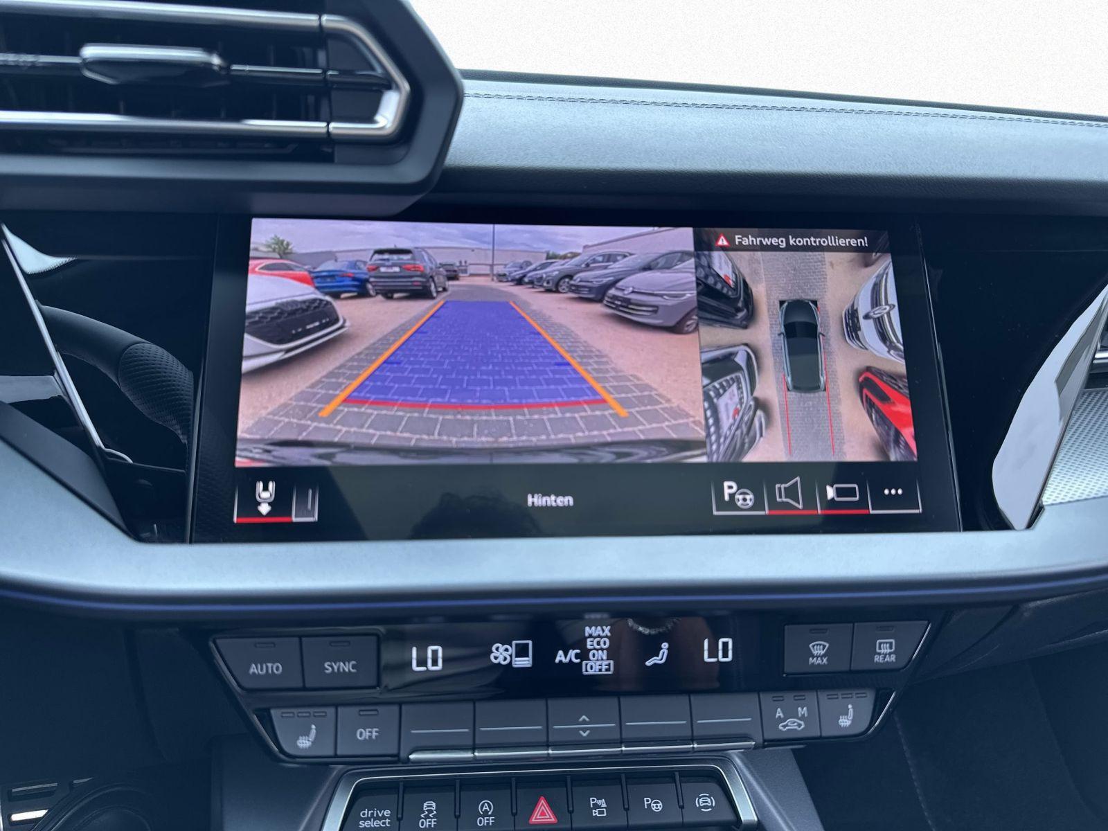 A3 Sportback TDI S LINE MATRIX+AHK+PANO+HUD+SONOS+ALU