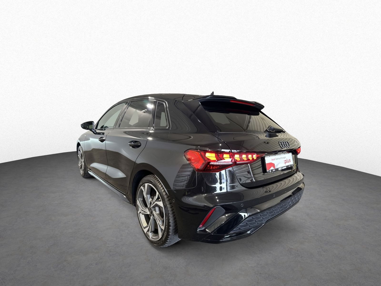 A3 Sportback TDI S LINE MATRIX+AHK+PANO+HUD+SONOS+ALU