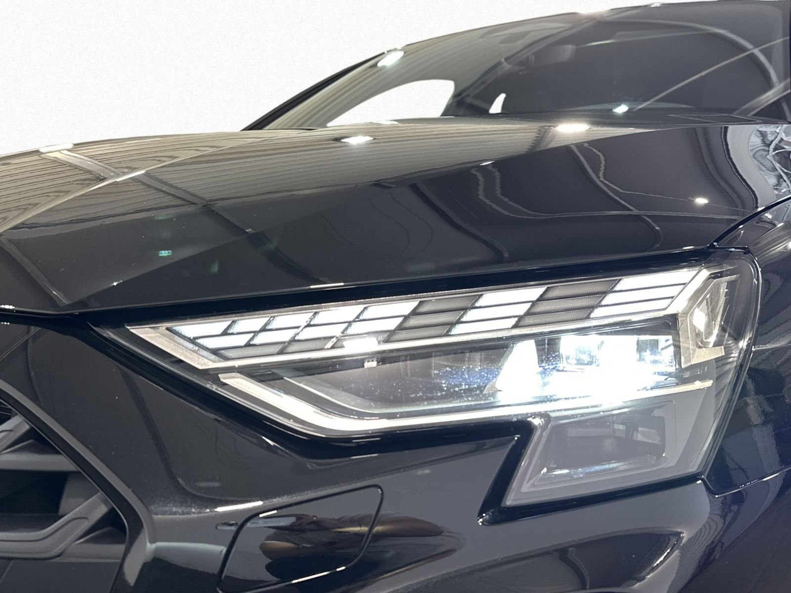 A3 Sportback TDI S LINE MATRIX+AHK+PANO+HUD+SONOS+ALU