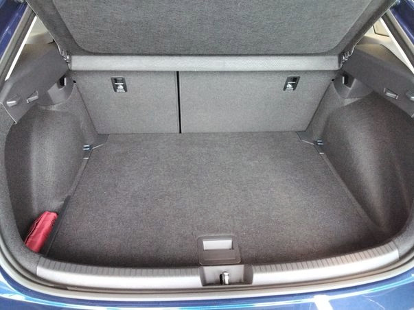 Taigo 1.0 TSI LIFE ENERGY LED+KAMERA+DCP+PDC+ACC+LANE ASSIST