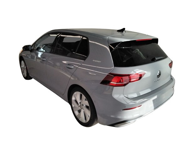 Golf VIII 1.5 eTSI DSG ENERGY LED+KAMERA+ACC+DCP