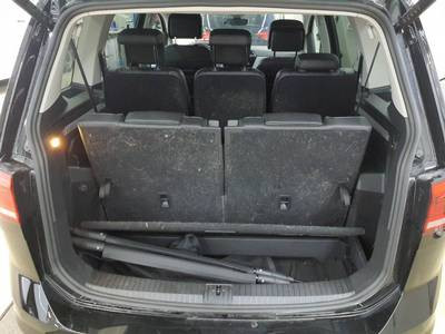 Touran 2.0 TDI DSG ENERGY 7-SITZE IQ.LIGHT+AHK+DCP