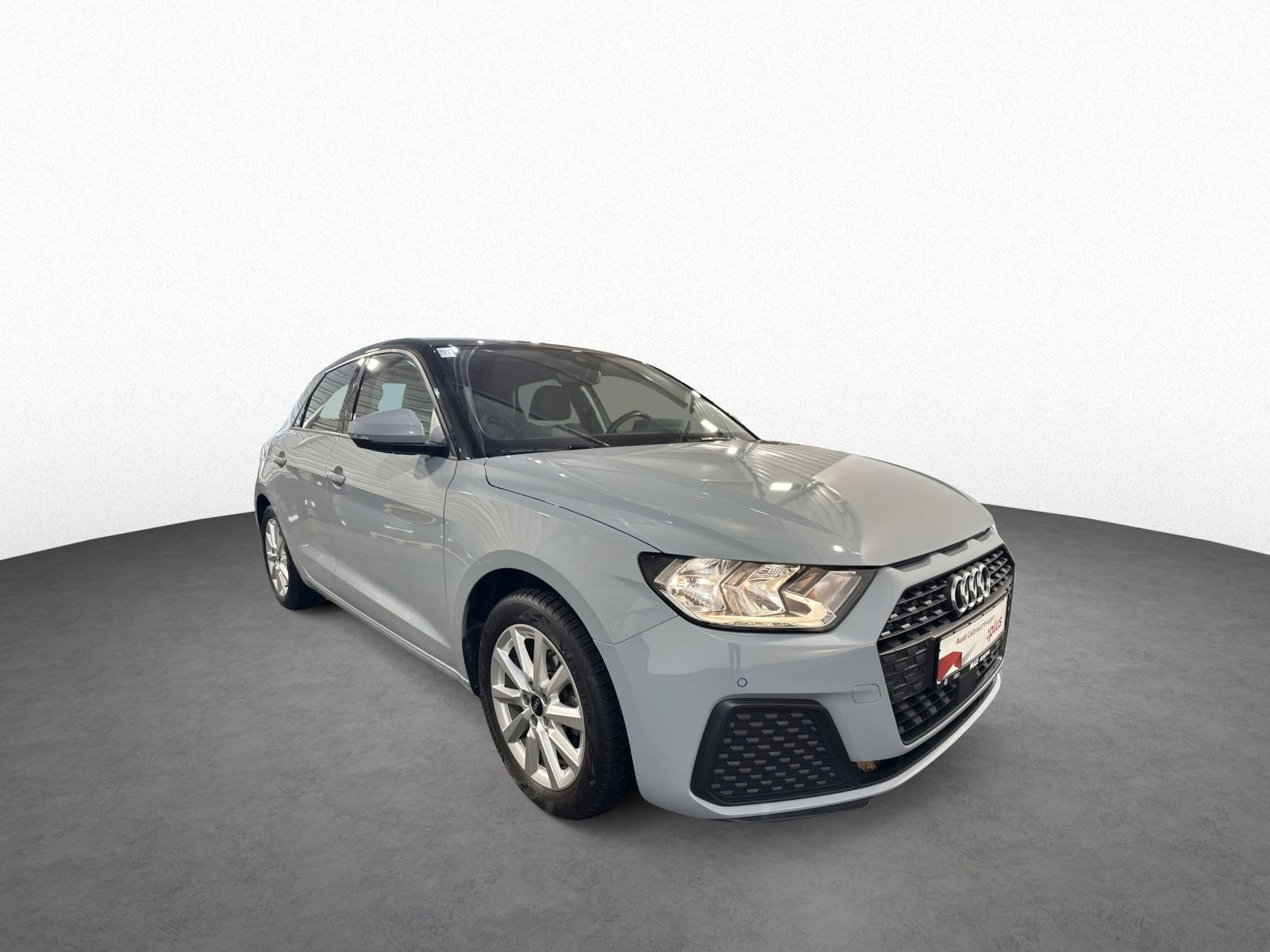 A1 Sportback 25 TFSI KAMERA+ALU+SH+VCP+PDC+RADIO