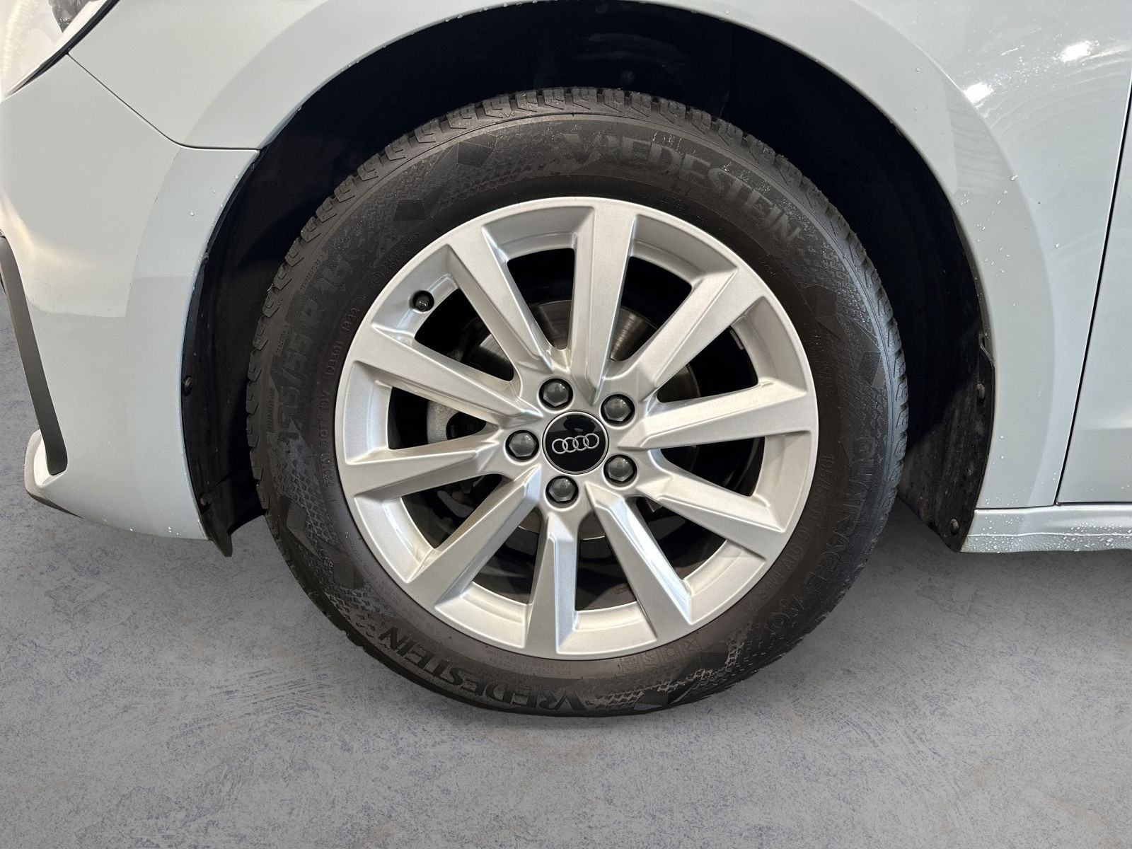 A1 Sportback 25 TFSI KAMERA+ALU+SH+VCP+PDC+RADIO