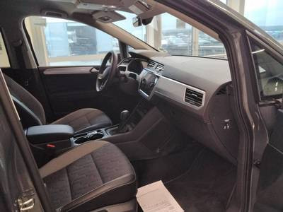 Touran 2.0 TDI DSG ENERGY 7-SITZER IQ.LIGHT+AHK+