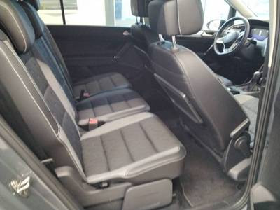 Touran 2.0 TDI DSG ENERGY 7-SITZER IQ.LIGHT+AHK+