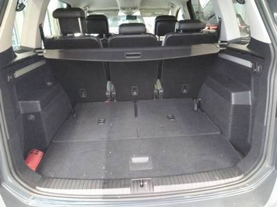 Touran 2.0 TDI DSG ENERGY 7-SITZER IQ.LIGHT+AHK+