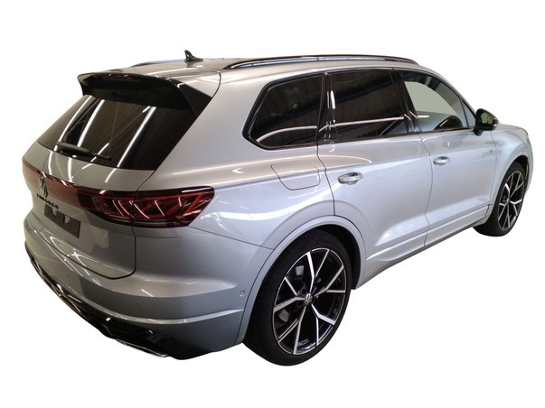 Touareg 3.0 TDI DSG 4M R LINE IQ.LIGHT+AHK+PANO+