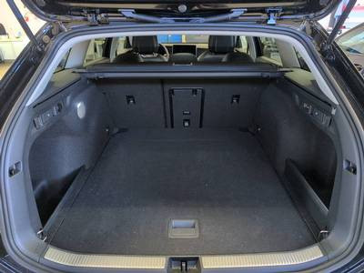 Passat Variant 1.5 eTSI DSG BUSINESS LED+AHK+APP