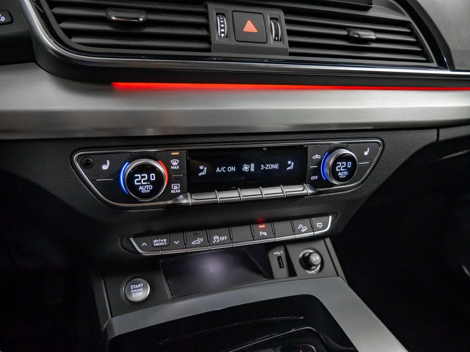 Q5 55 TFSI e quattro S line AHK Rückfahrkamera Lutfederung
