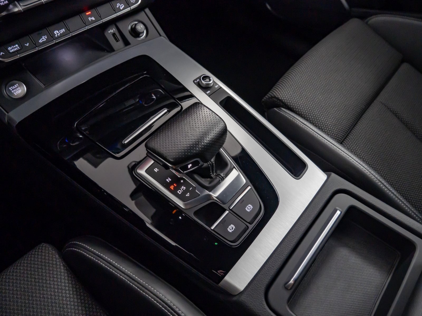 Q5 55 TFSI e quattro S line AHK Rückfahrkamera Lutfederung