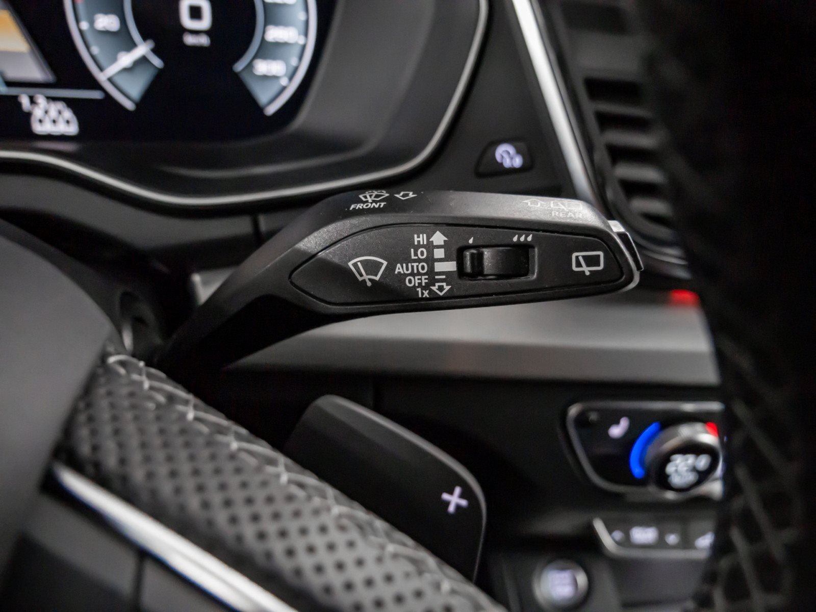 Q5 55 TFSI e quattro S line AHK Rückfahrkamera Lutfederung