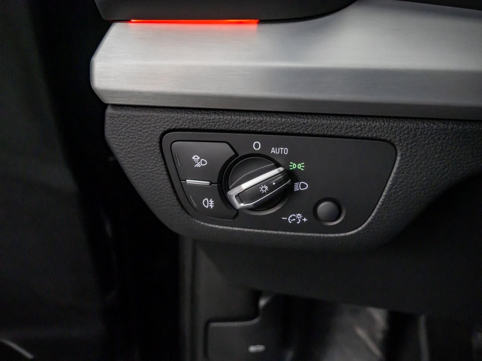 Q5 55 TFSI e quattro S line AHK Rückfahrkamera Lutfederung