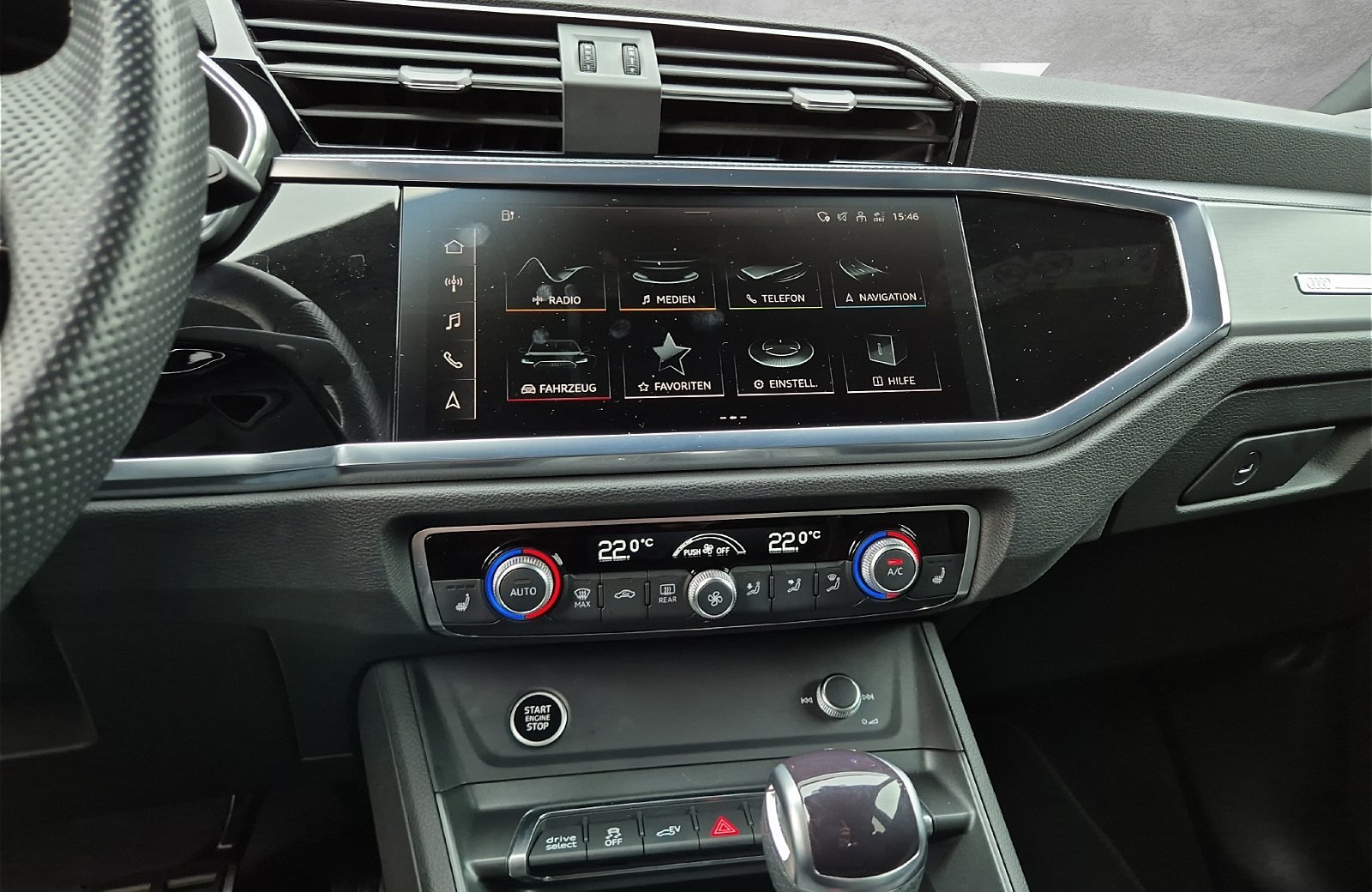 Q3 45 TFSI e AHK Navi S line 2xKlima AHK AUT LED
