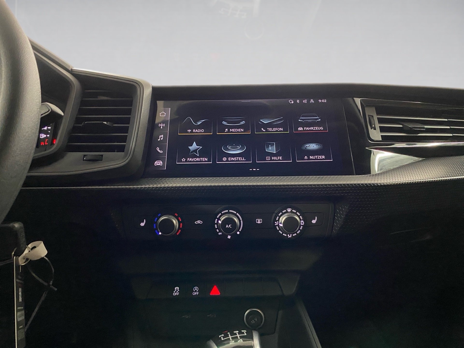 A1 Sportback 25 TFSI Einparkhilfe hinten LM PDC