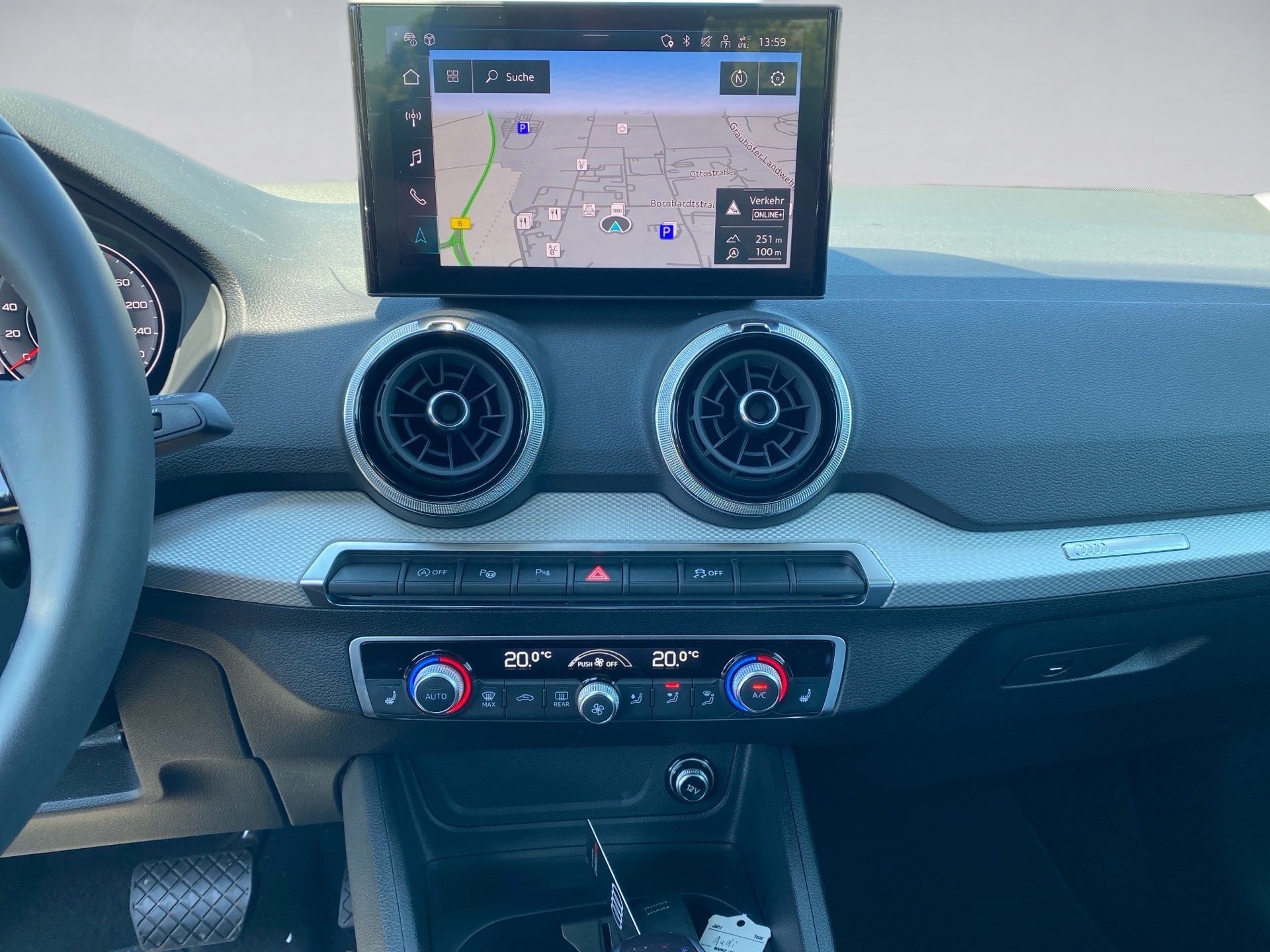 Q2 S line 35 TFSI S line Navi plus Rückfahrkamera