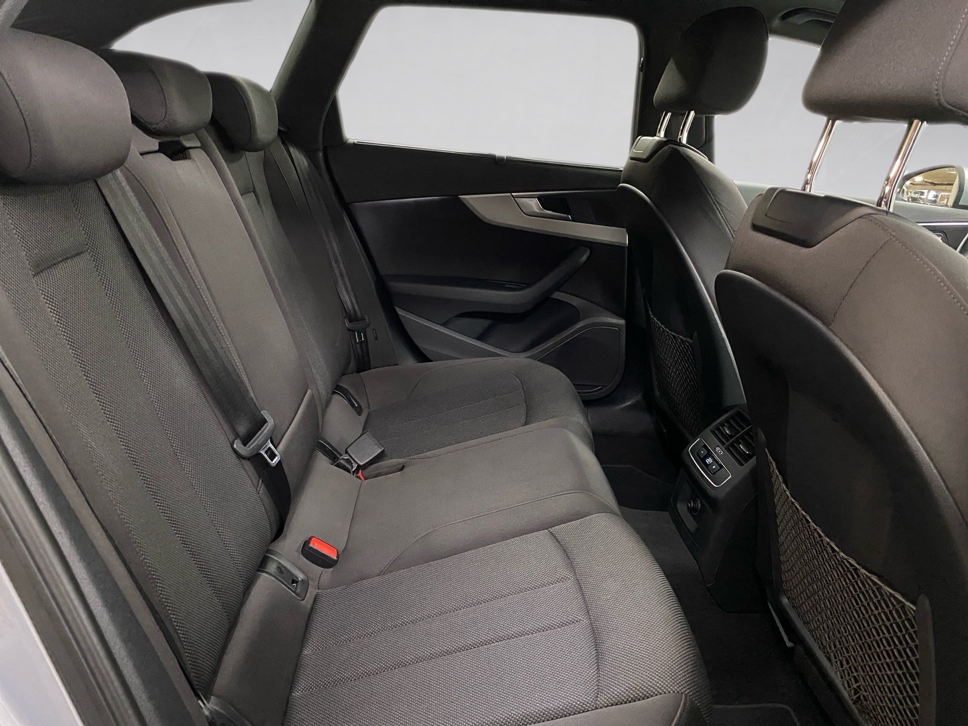A4 Avant advanced 35 TDI Pano Rückfahrkamera vorb. AHK