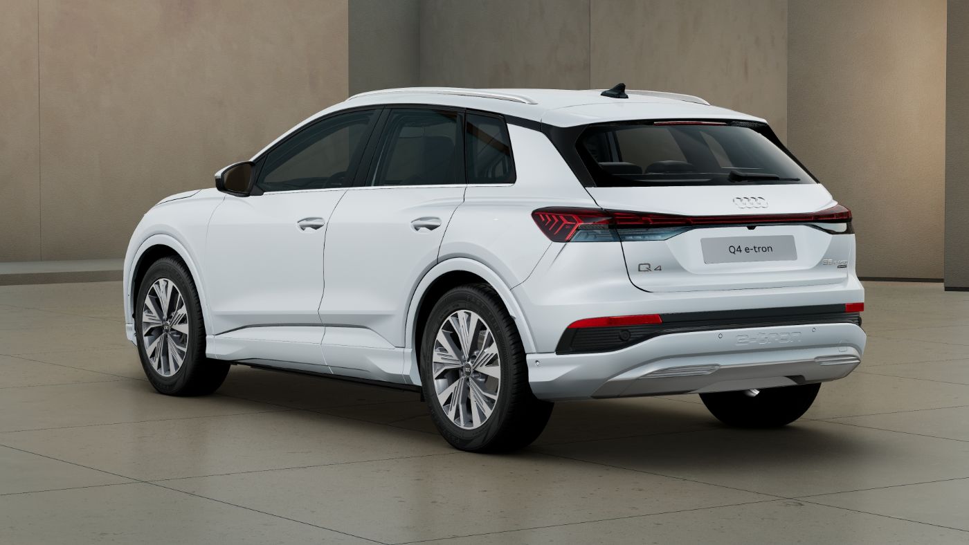 Q4 e-tron 55 quattro 250 kW Navi plus HuD Rückfahrkamera