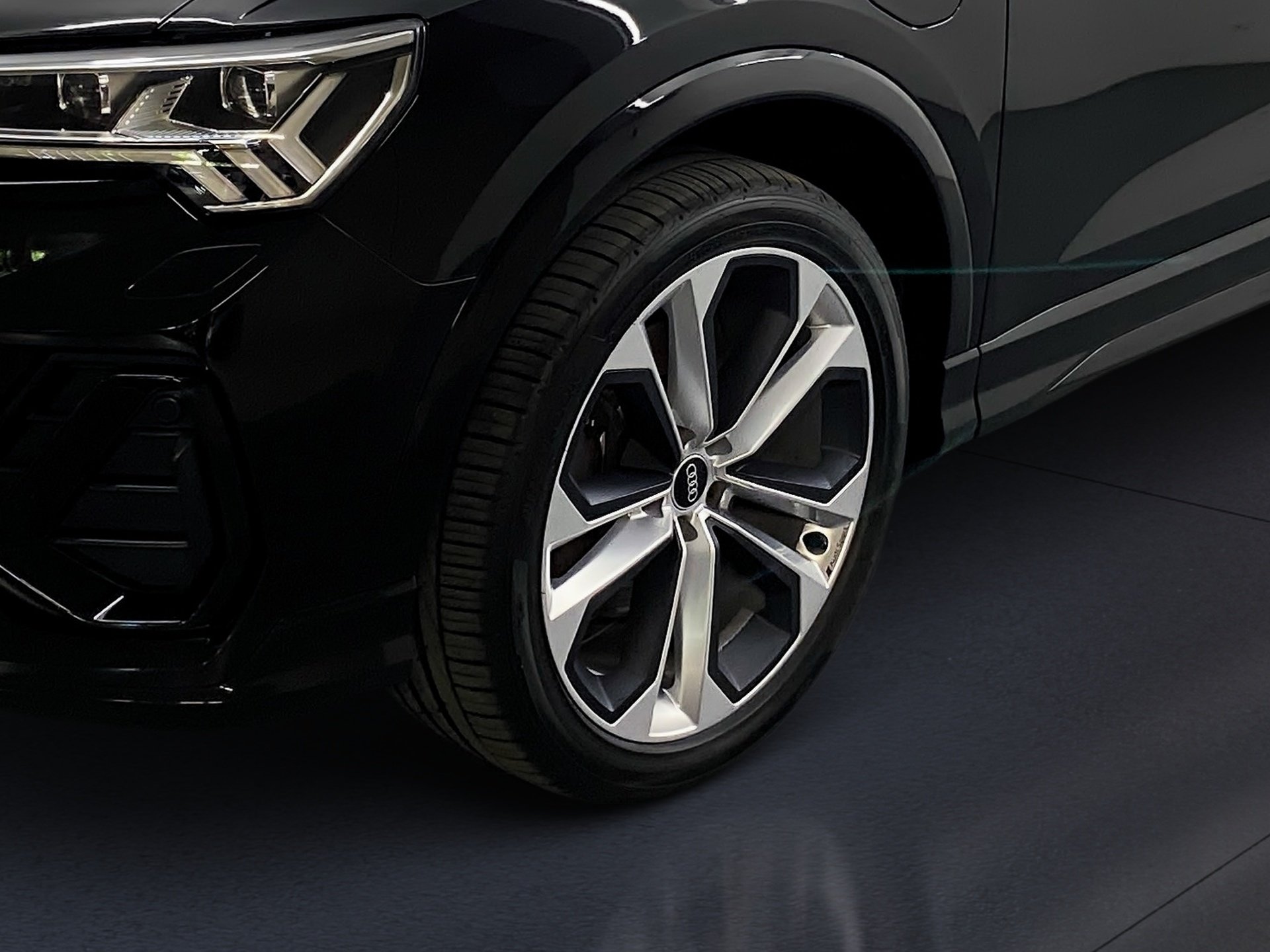 Q3 45 TFSI e S line Pano 2xKlima 360 ACC AUT LED