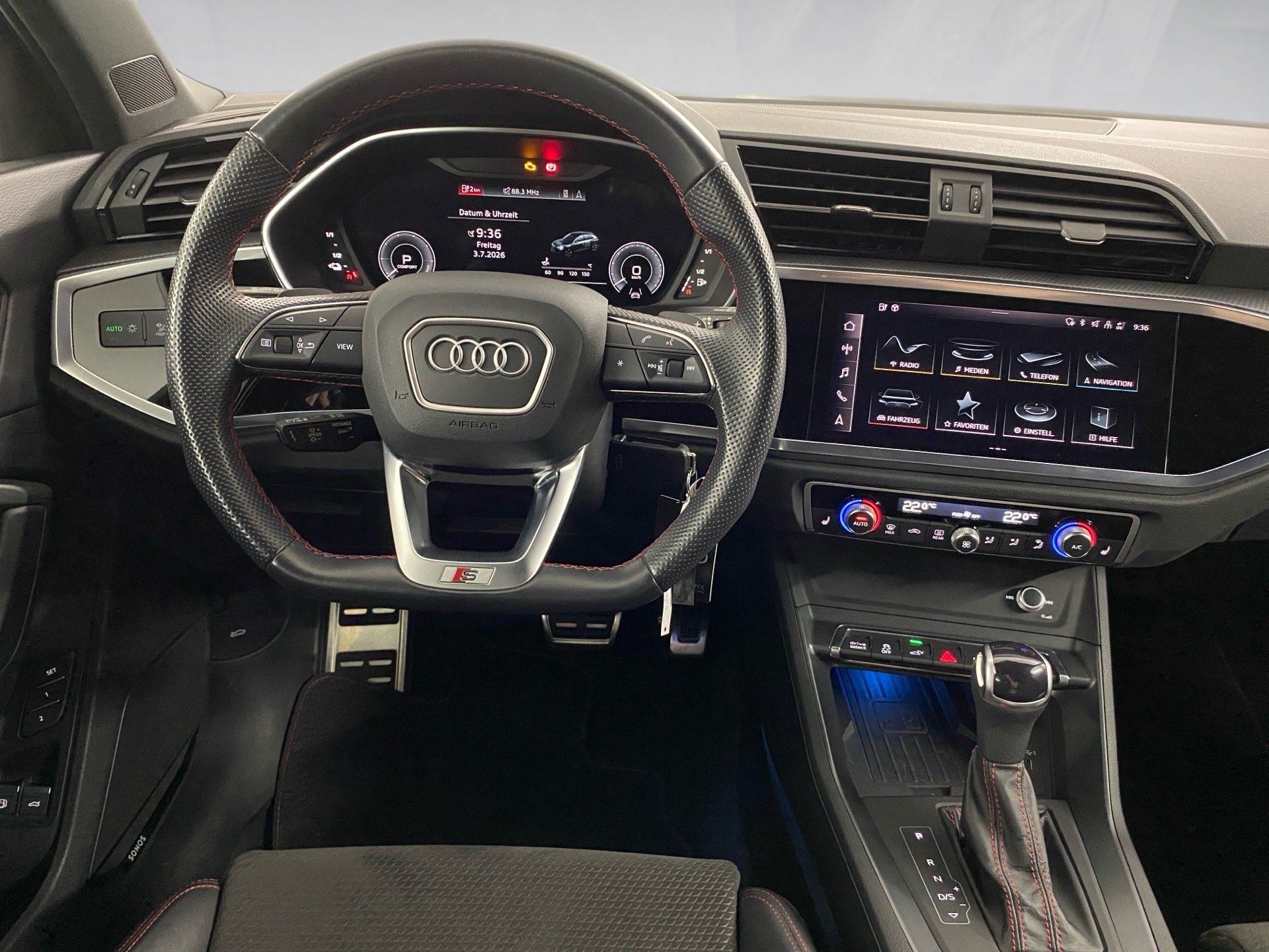Q3 45 TFSI e S line Pano 2xKlima 360 ACC AUT LED