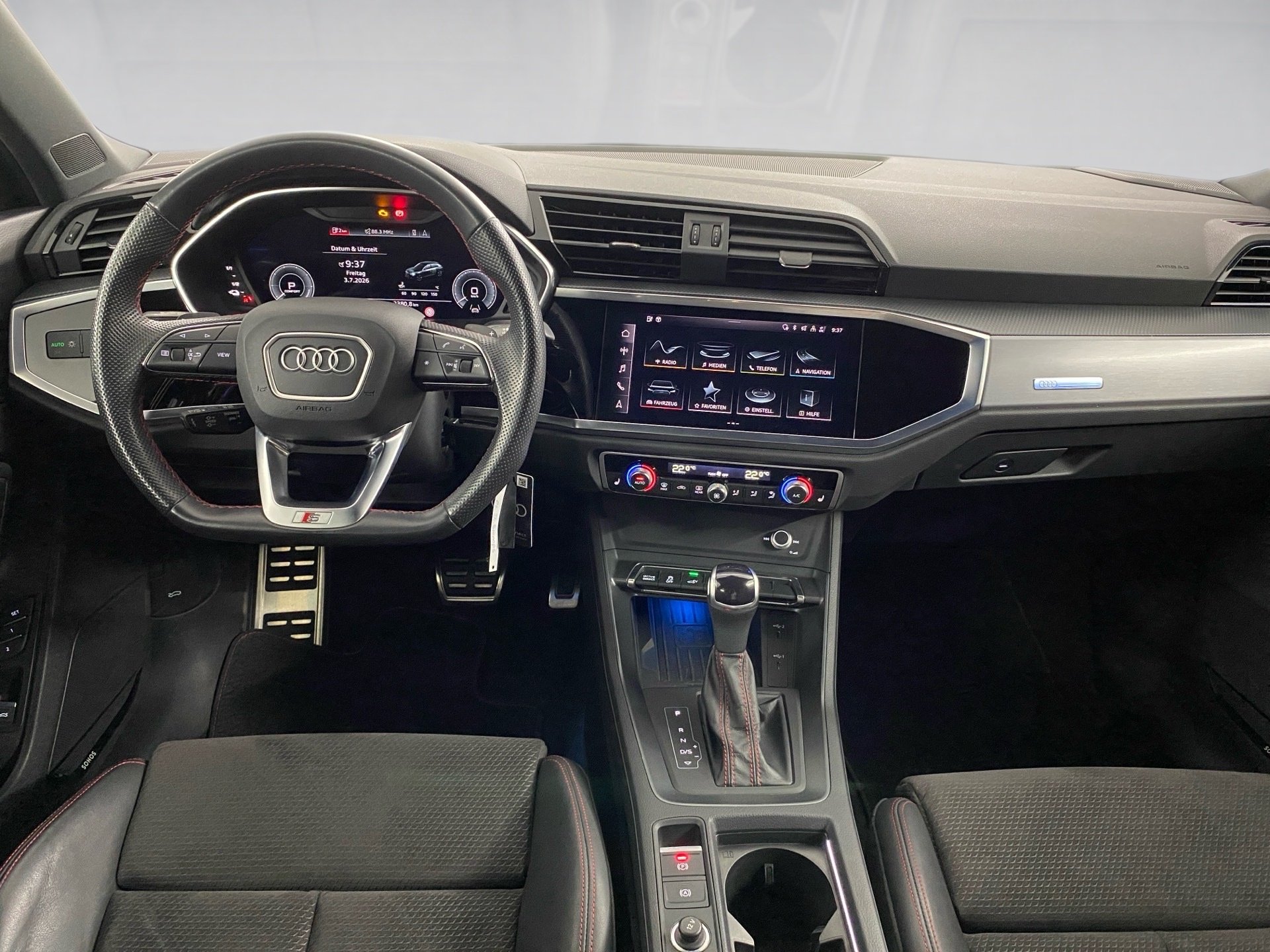 Q3 45 TFSI e S line Pano 2xKlima 360 ACC AUT LED