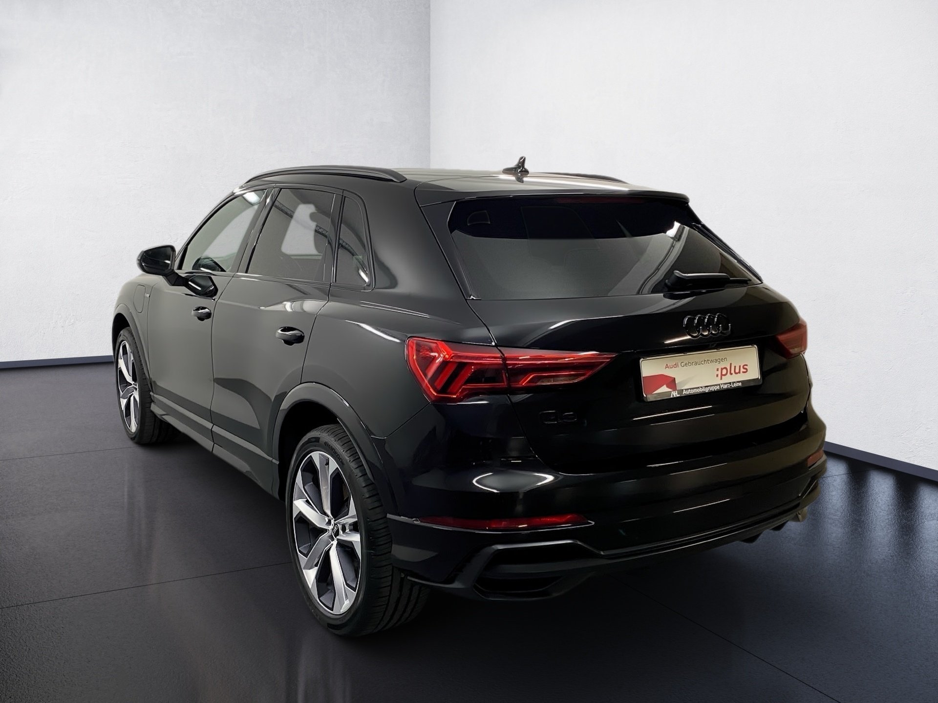 Q3 45 TFSI e S line Pano 2xKlima 360 ACC AUT LED
