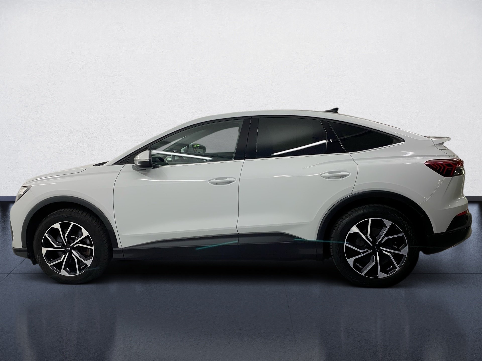 Q4 Sportback e-tron 40 e-tron 150 kW Navi+ Komfortschlüssel Standklima